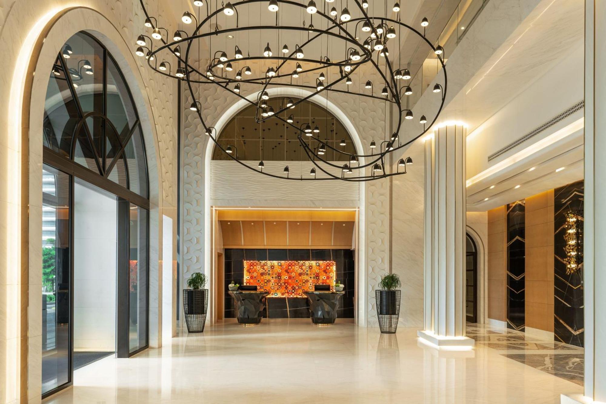 Le Royal Meridien Doha Hotel Exterior photo